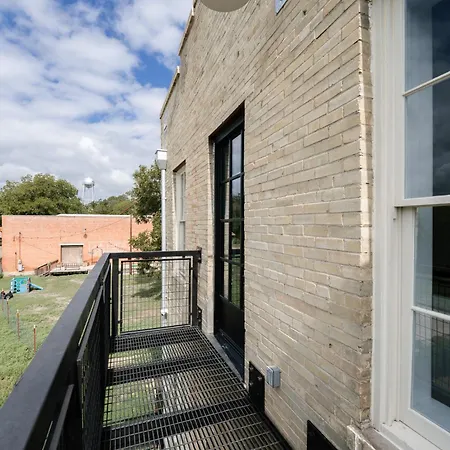 Western 1924 Luxury Lofts Martindale Exterior photo