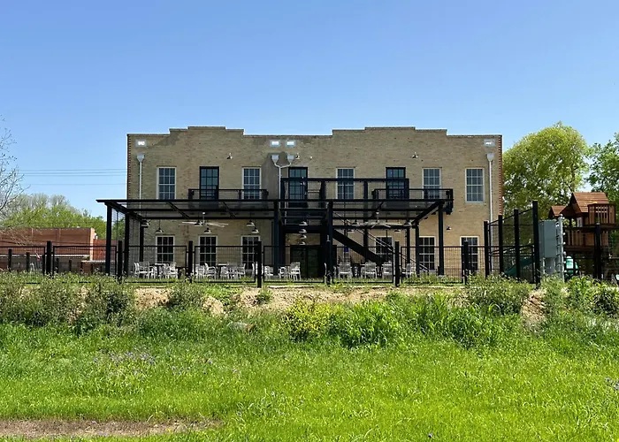 Western 1924 Luxury Lofts