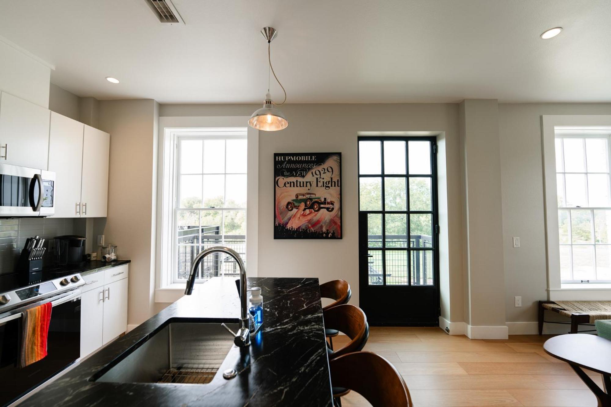 Western 1924 Luxury Lofts