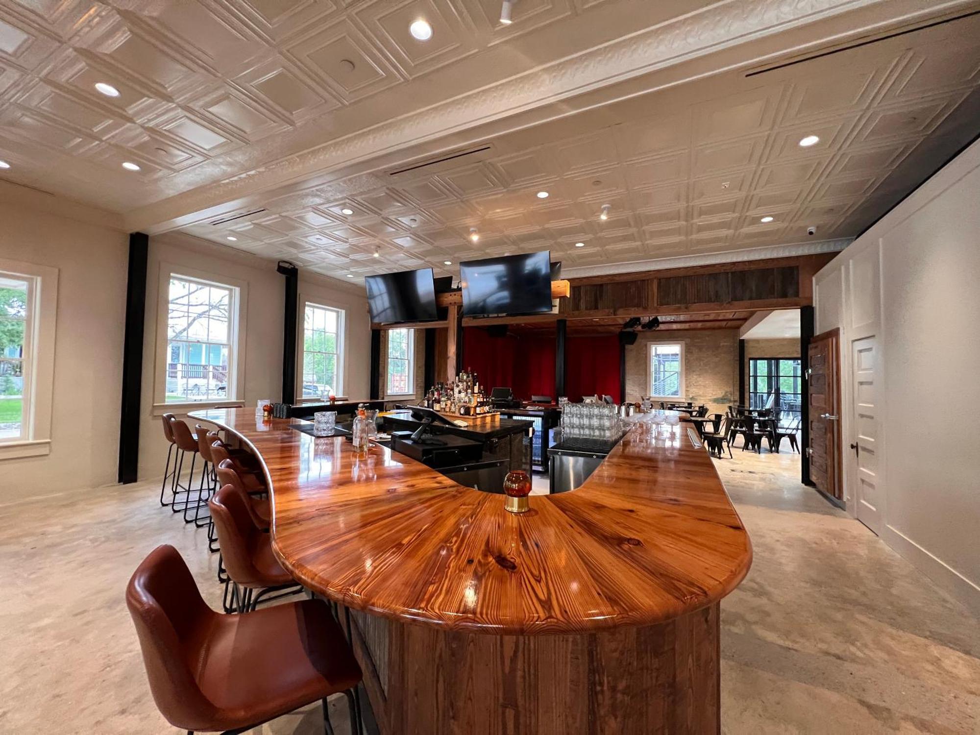 Western 1924 Luxury Lofts Apartment Martindale